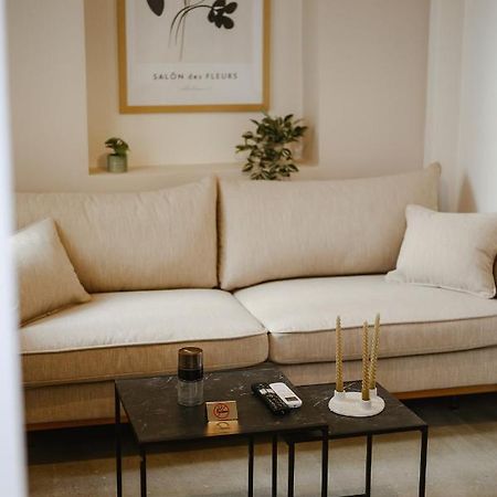 Lb Luxury Apartments 沃洛斯 外观 照片