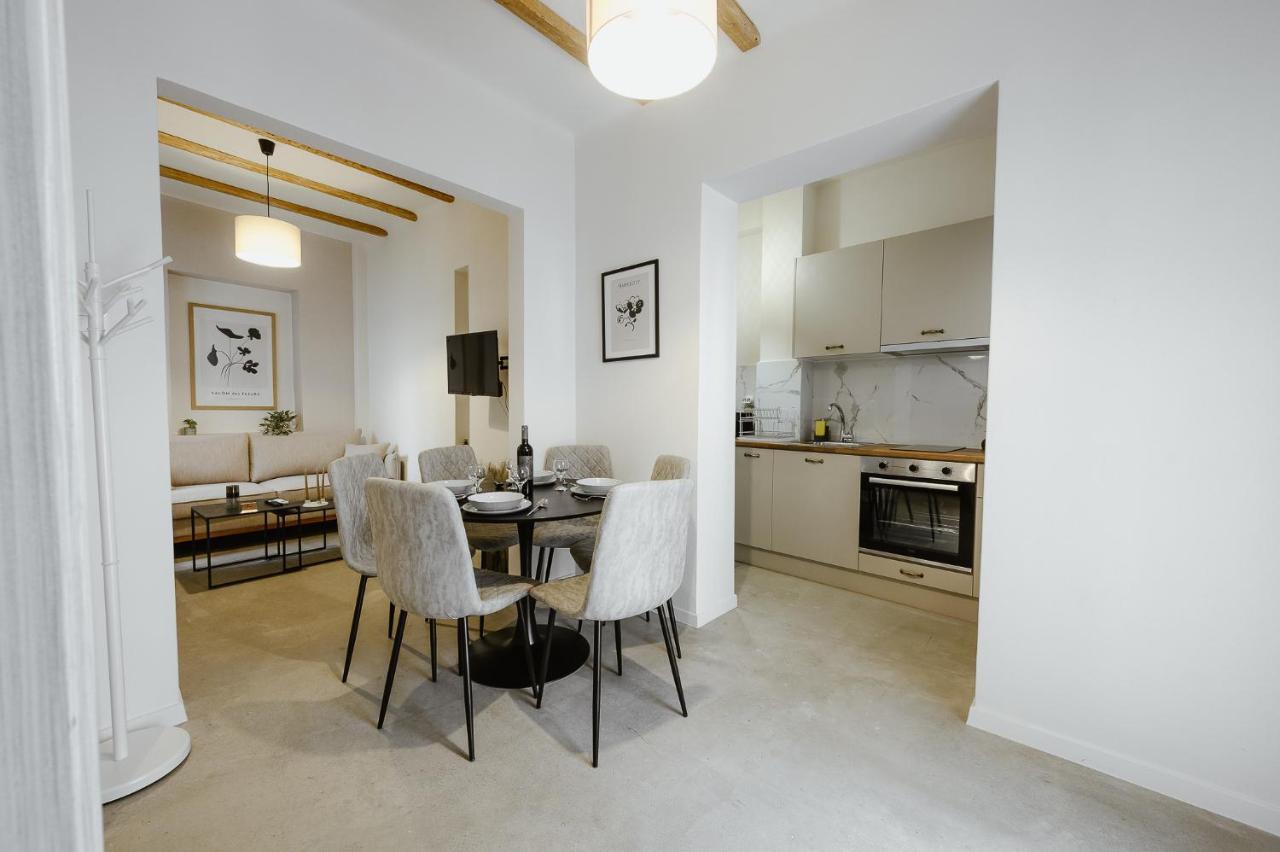 Lb Luxury Apartments 沃洛斯 外观 照片