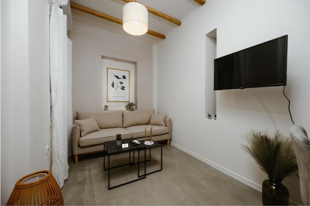 Lb Luxury Apartments 沃洛斯 外观 照片