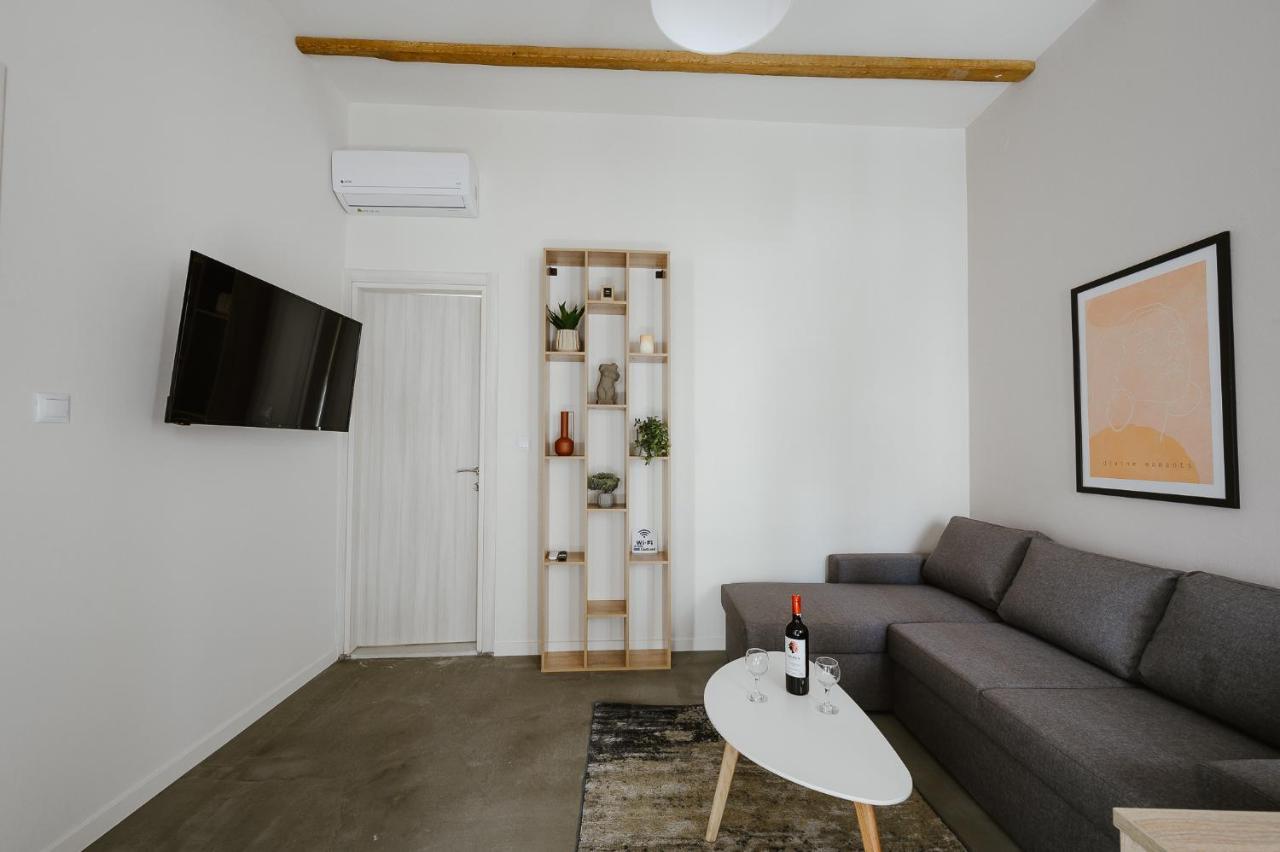 Lb Luxury Apartments 沃洛斯 外观 照片