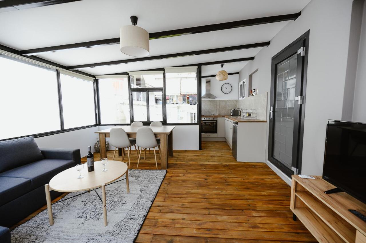 Lb Luxury Apartments 沃洛斯 外观 照片